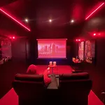Cinema Et Jacuzzi Prive Semesterbostad *