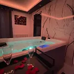 Cinéma Et Jacuzzi Privé * Melun