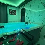 Semesterbostad Cinema Et Jacuzzi Prive Melun