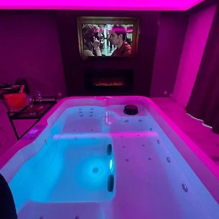 Cinema Et Jacuzzi Prive Holiday home