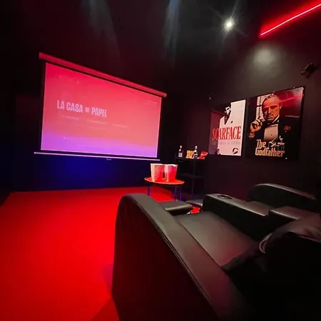 Hébergement de vacances Cinéma Et Jacuzzi Privé