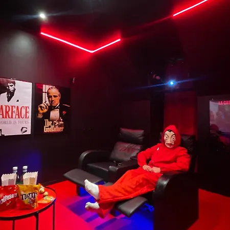 Cinema Et Jacuzzi Prive